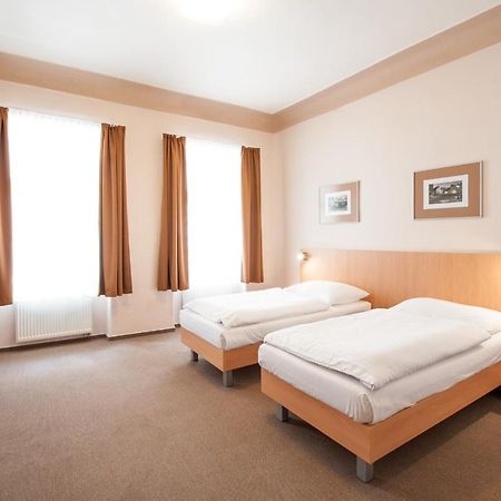 Hotel V Centru Czeskie Budziejowice Zewnętrze zdjęcie