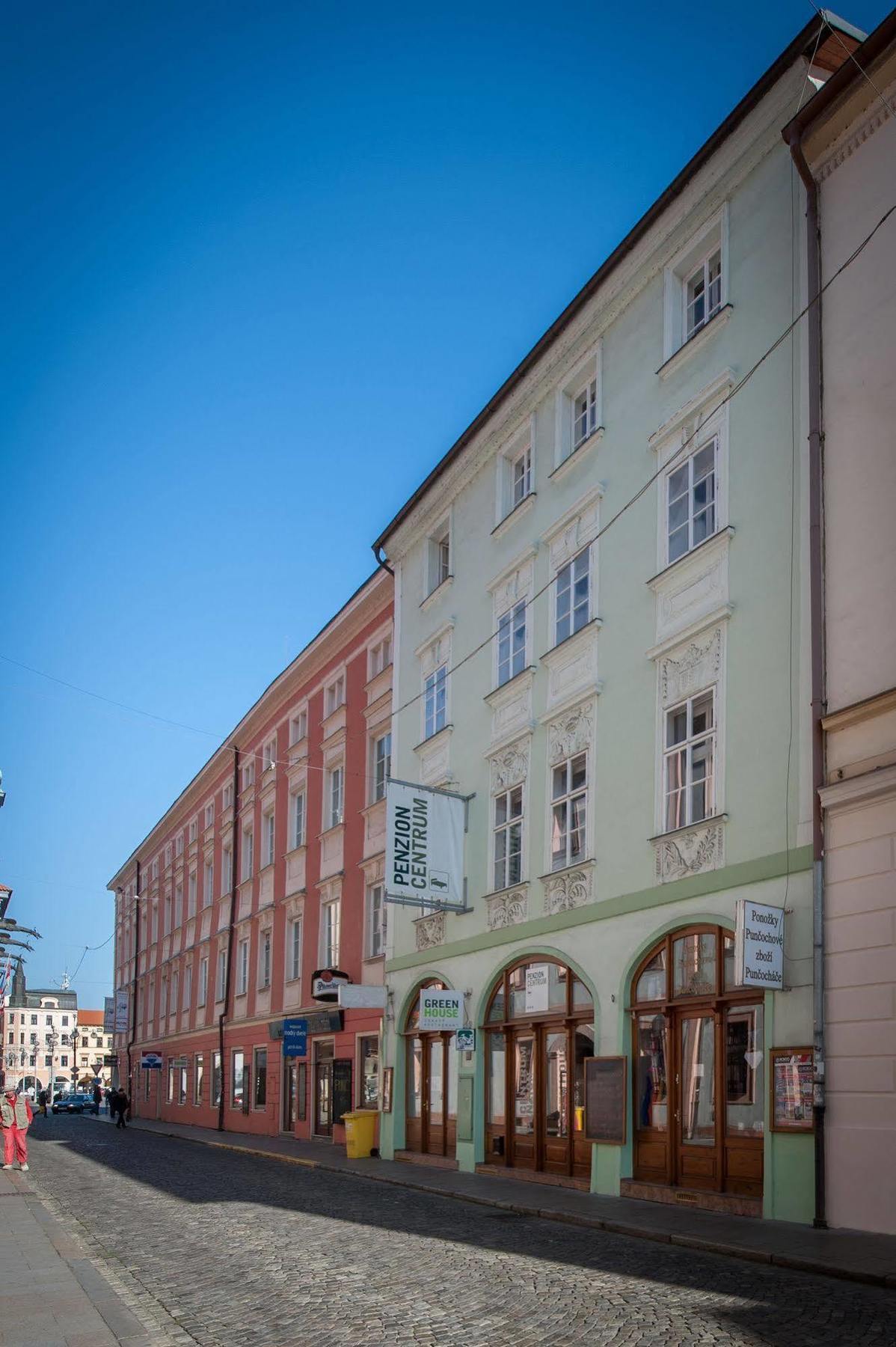 Hotel V Centru Czeskie Budziejowice Zewnętrze zdjęcie